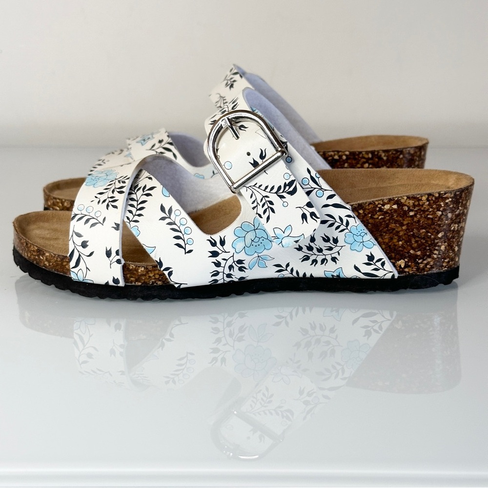 Natural Reflections Whitney Floral Sandal 7 Slide